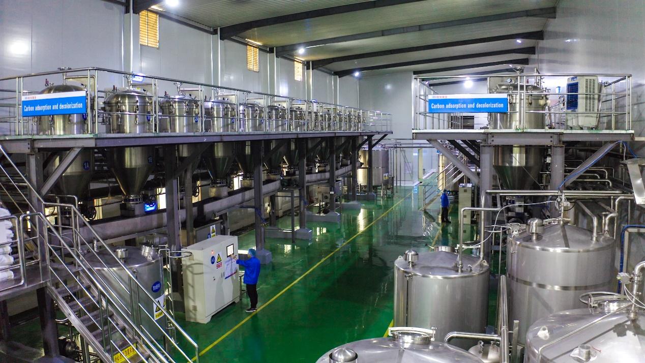 工厂里有人已生成高可信度的说明