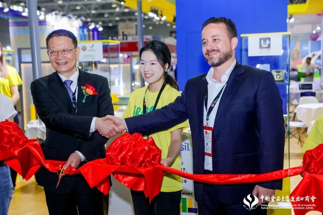https://mmbiz.qpic.cn/mmbiz_jpg/GqJG2JqYTmpAoeibia3sqYIy24qiawZxPEzRia6XnnZSkySJLVsKia4t9PvXDWx0UKC2JEt0nlPkwibX0HqQMWopXYiaQ/640?wx_fmt=jpeg