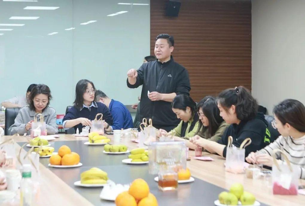 https://mmbiz.qpic.cn/mmbiz_jpg/GqJG2JqYTmoF3yVOAL2XeQA9E51pbgzfnKZoT1TuGSHlAXpumz4Rb4upN3L0M9VNvGoBOEO23CiazHcjls16YibA/640?wx_fmt=jpeg